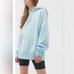 Champion UO Exclusive Boyfriend Script Sleeve Hoodie Sweatshirt